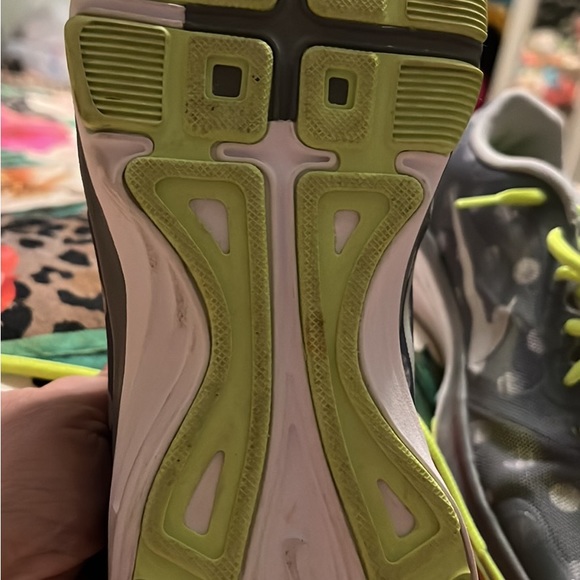 Womens Nikes size 8.5 - Picture 5 of 6